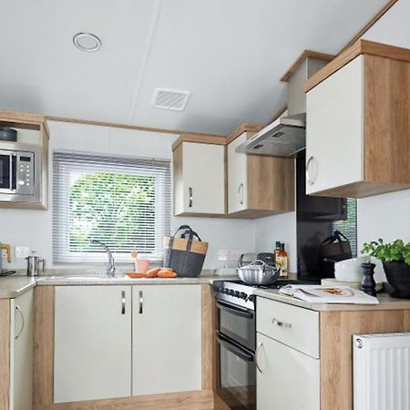 Parc Farm Holiday Park Mold Extérieur photo